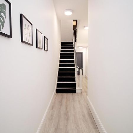 Fully Equipped Kitchen, Parking, City Centre Swansea Buitenkant foto