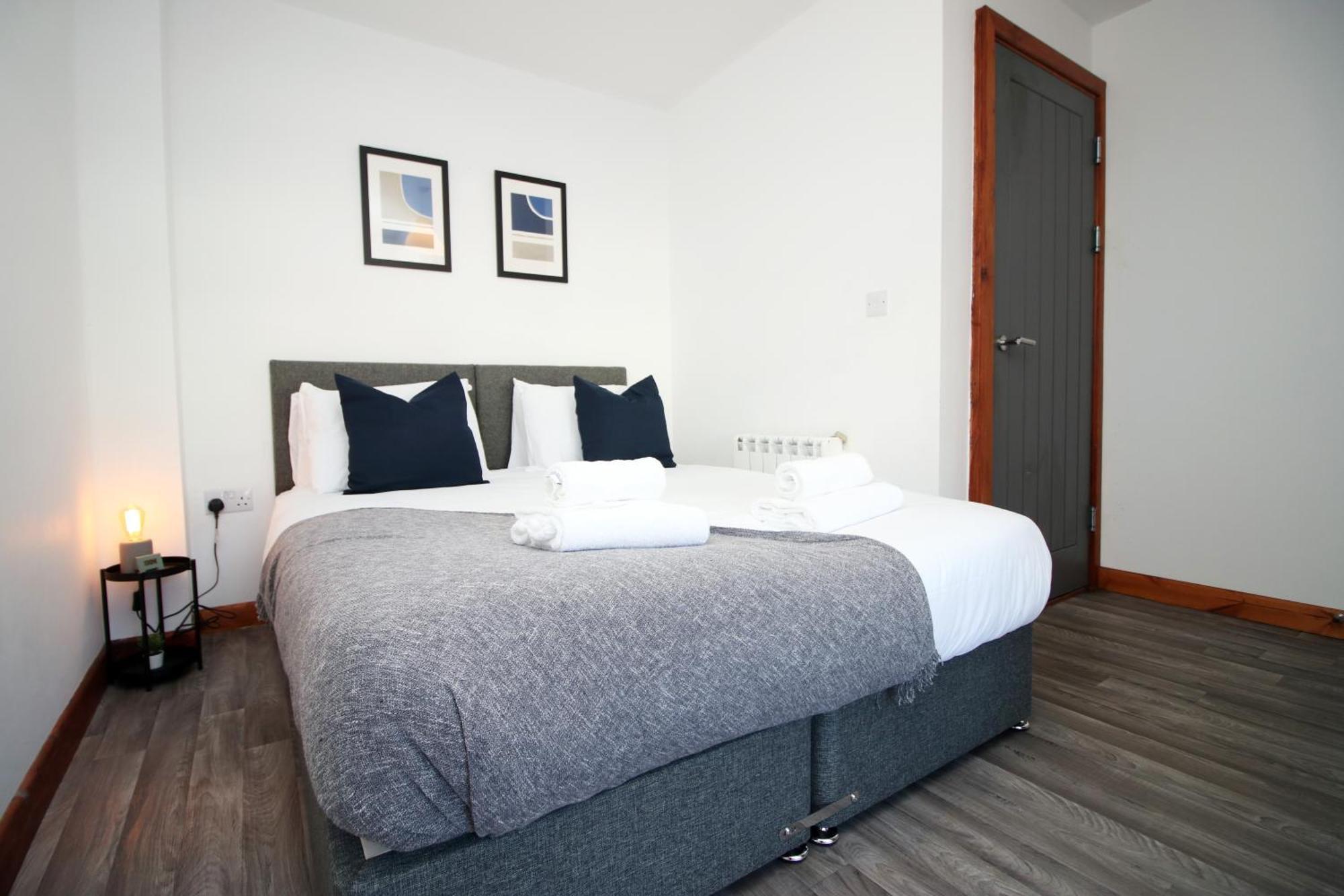 Fully Equipped Kitchen, Parking, City Centre Swansea Buitenkant foto
