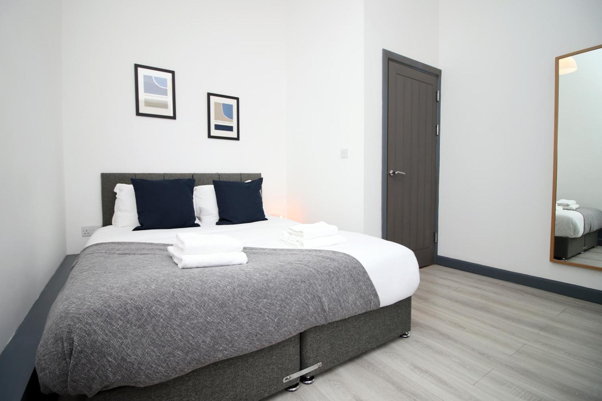 Fully Equipped Kitchen, Parking, City Centre Swansea Buitenkant foto